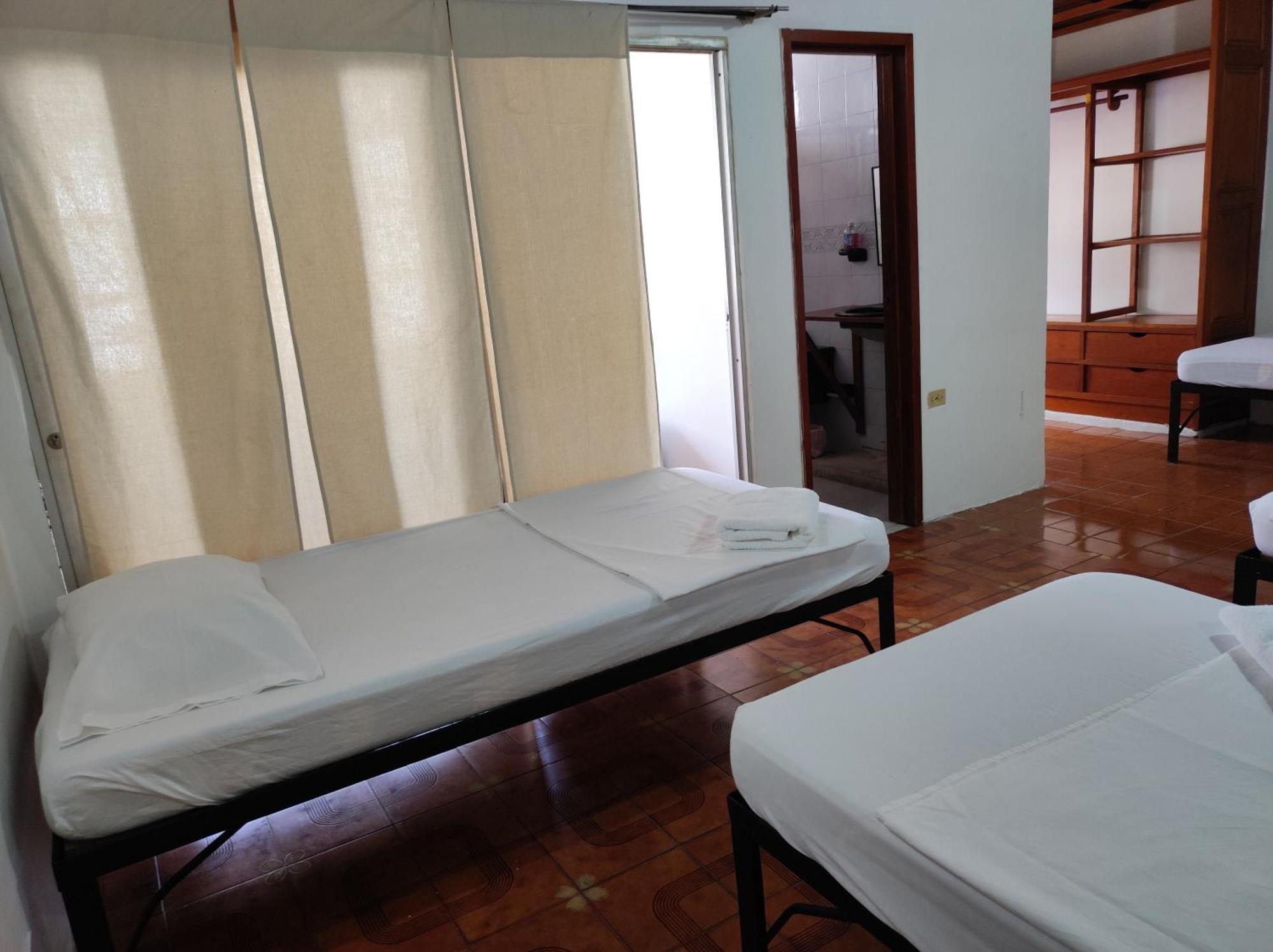 Leticias Guest House 외부 사진